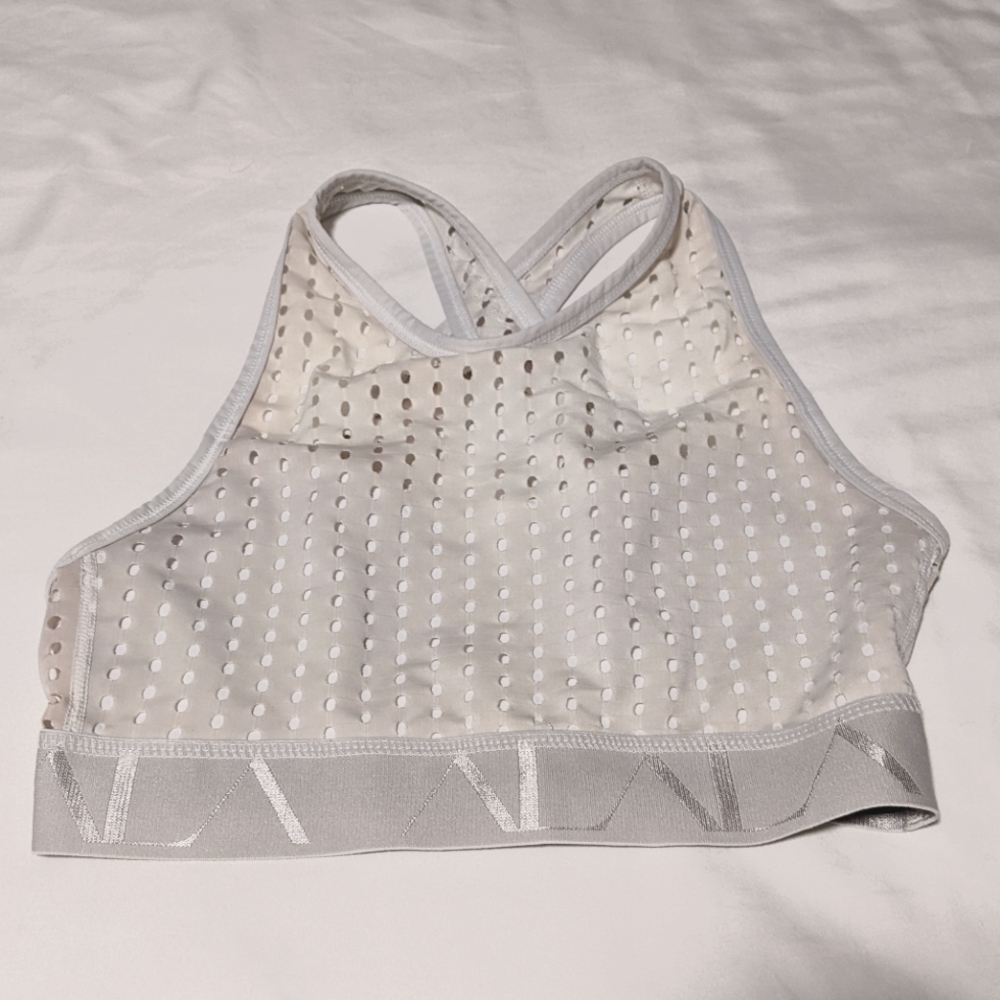 Alala Cross Back Sports Bra